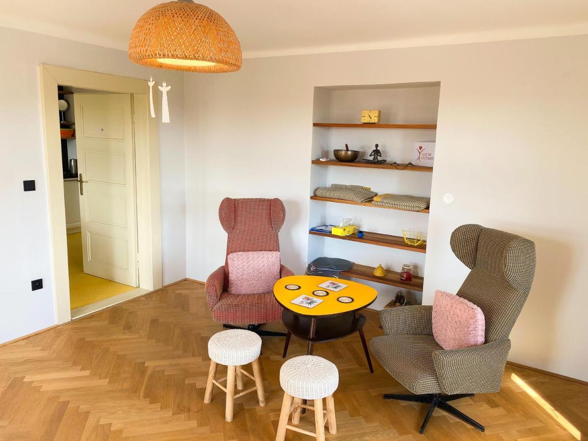 דירות Hradec Králové Knk Vibrant Central Spacious Hideaway מראה חיצוני תמונה